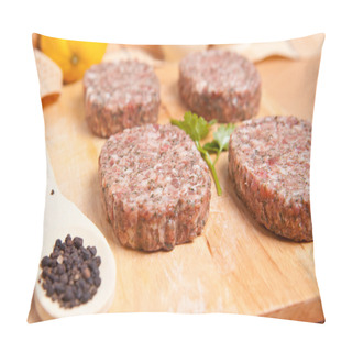 Personality  Raw Burgers On A Cutting Board With Lemon Wedges Pillow Covers