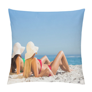 Personality  Attractive Women In Bikinis Sunbathing Pillow Covers