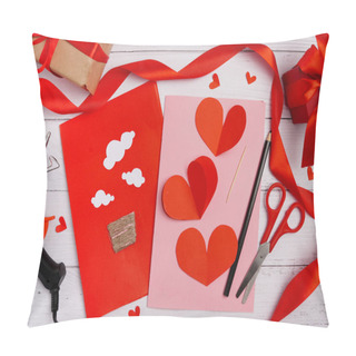 Personality  Valentines Diy. Step By Step Instruction For Handmade Valentine Greeting Card With Parachute From Hearts. Craft Gift, Flat Lay. Step 2 Pillow Covers