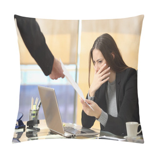 Personality  Worried Businesswoman Receiving Notification Pillow Covers