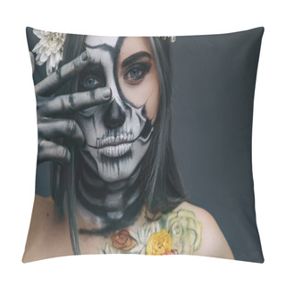 Personality  Spooky Lady Gesturing V Sign Pillow Covers