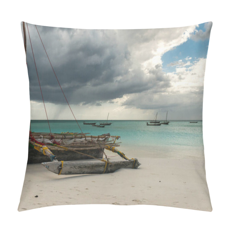 Personality  wooden boat on fishing village pillow covers