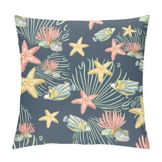 Personality  Seamless Pattern With Hand Drawn Fish And Seastars. Underwater Background. Pillow Covers