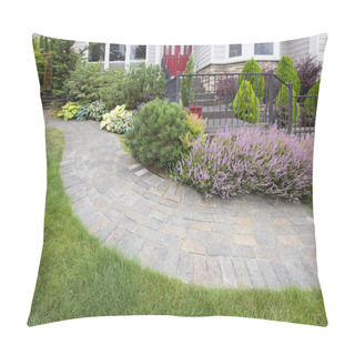 Personality  Front Yard Garden Curve Paver Path Pillow Covers