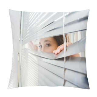 Personality  Glance Pillow Covers