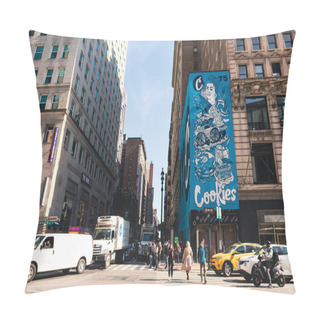 Personality  NEW YORK, USA - OCTOBER 11, 2022: Urban Street In Manhattan District At Daytime  Pillow Covers