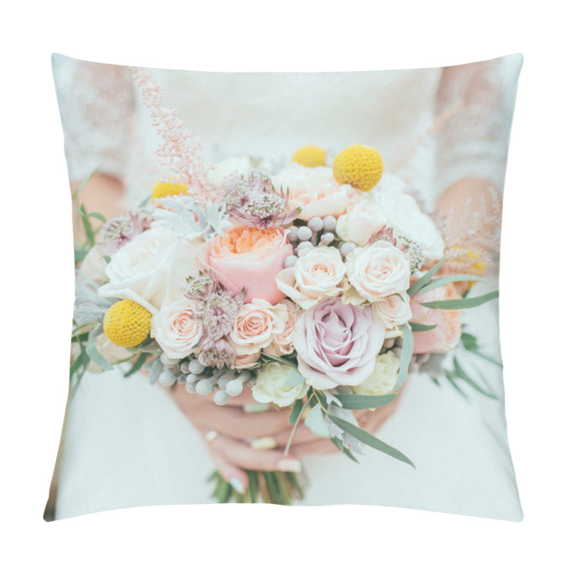 Personality  Beautiful Wedding Bouquet In Bride's Hands Pillow Covers