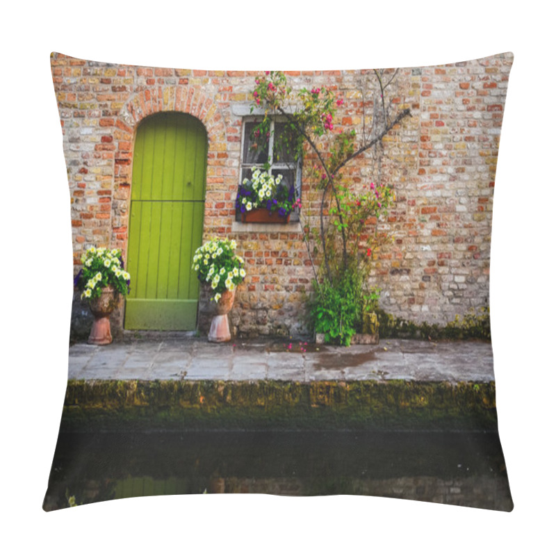 Personality  Vintage old wall with green door and flowers pillow covers