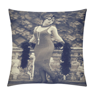 Personality  Retro Woman 1920s - 1930s Pillow Covers