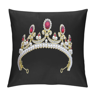 Personality  Golden Crown With Rubies And Pearls On A Black Background Pillow Covers