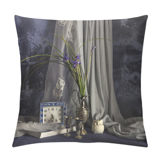 Personality  The Still Life With Wild Flowers And A Clock Pillow Covers