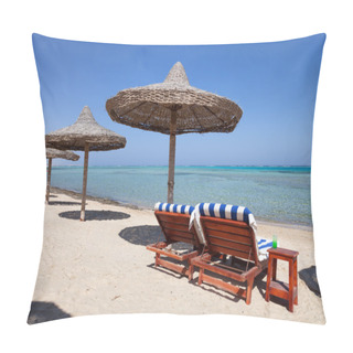 Personality  Marsa Alam Beach With The Two Beach Beds And Umbrella, Egypt Pillow Covers