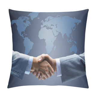 Personality  Handshake With Map Of The World In Background Pillow Covers