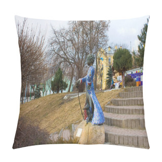Personality  Sculpture On The Landscape  Alley (Pejzazhna Alleyway) In Kyiv, Ukraine Pillow Covers