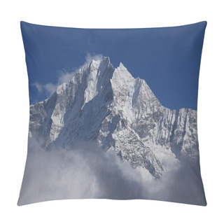 Personality  Majestic Peak Of Thamserku Pillow Covers