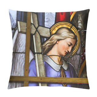 Personality  Stained Glass - Allegory On The Suffering Of Jesus Pillow Covers