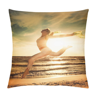 Personality  Beautiful Woman Jumping On A Beach Pillow Covers