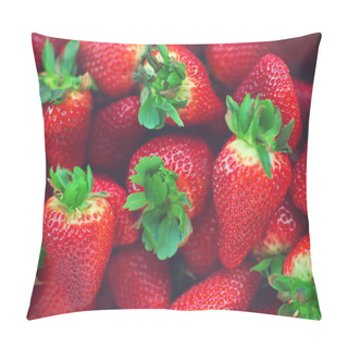Personality  Fresh And Ripe Organic Strawberries Pillow Covers
