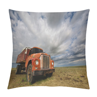 Personality  Old Farmtruck Pillow Covers