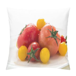 Personality  It Is A Photograph Of Fresh Tomatoes And Mini Tomatoes. Pillow Covers