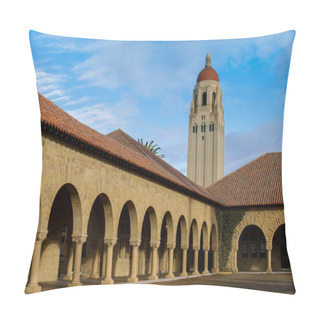 Personality  Palo Alto, California - January 22, 2021: Hoover Tower Via The Memorial Court Of Main Quad In Stanford University Pillow Covers