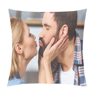 Personality  Young Loving Couple Embrace And Kissing Pillow Covers
