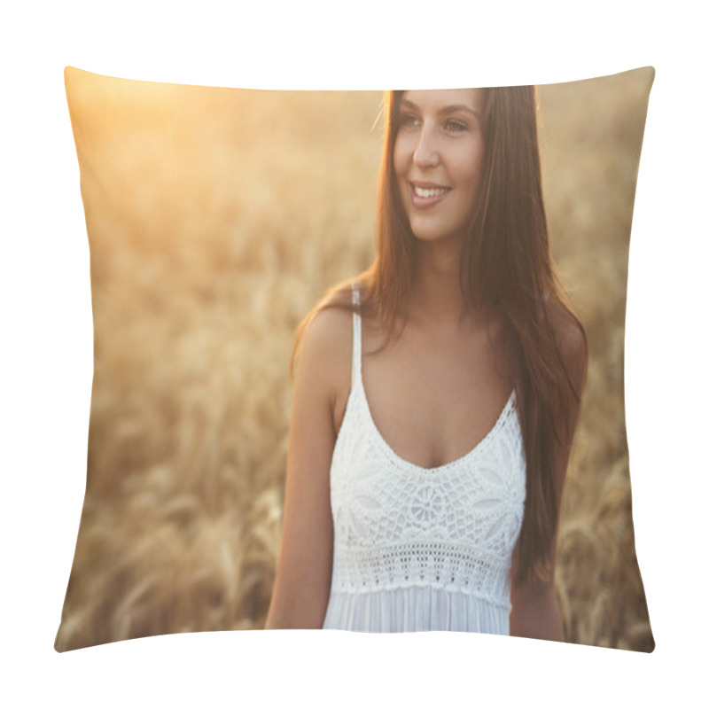 Personality  Beautiful Woman In Field Pillow Covers