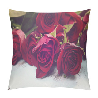 Personality  Vintage Red Roses Gift For Valentines Day, Birthday Or Special O Pillow Covers