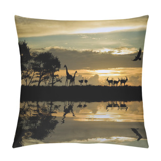 Personality  Beautiful African Themed Silhouette With Stunning Sunset Sky Pillow Covers