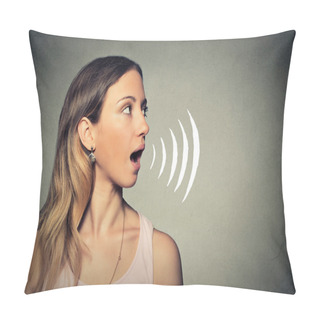 Personality  Side Profile Of Beautiful Girl With Her Mouth Open Pillow Covers
