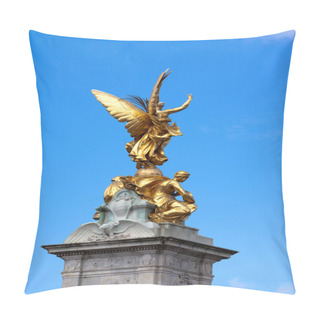 Personality  Statue Of Victory On Pinnacle Of Queen Victoria Memorial, London Pillow Covers