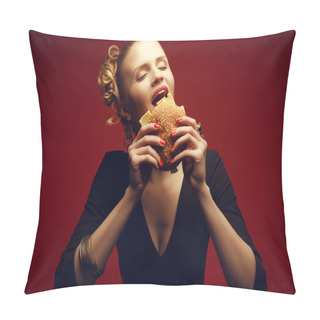 Personality  Unhealthy Eating. Junk Food Concept. Guilty Pleasure. Portrait O Pillow Covers