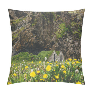Personality  Camomiles Pillow Covers