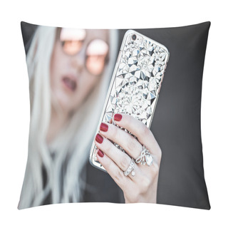 Personality  Stylish Young Girl Selfie Outdoor Pillow Covers