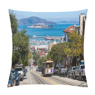 Personality  View Of The Hyde Street In Direction North In San Francisco Pillow Covers