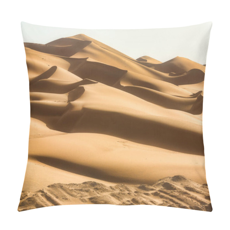 Personality  UAE Desert Natural Scenery Pillow Covers