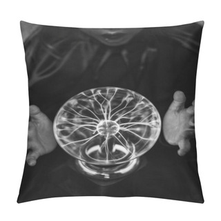 Personality  Little Fortune Teller With A Plasma Ball Pillow Covers