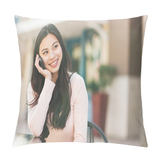 Personality  Asian Woman On The Phone Pillow Covers