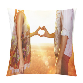 Personality  Lovers In Sun Beams Pillow Covers