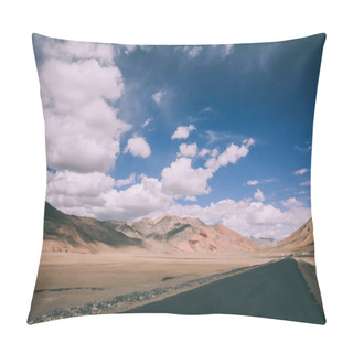 Personality  Empty Asphalt Road In Mountain Valley In Indian Himalayas, Ladakh Region  Pillow Covers