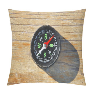 Personality  Black Compass Pillow Covers