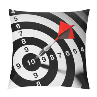 Personality  Dart Hitting A Target Pillow Covers