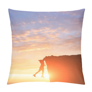 Personality  Businesswoman Climbing On  Cliff Pillow Covers