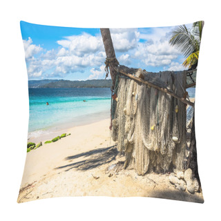 Personality  Fishing Nets Dry Under The Palms On Samana Pillow Covers