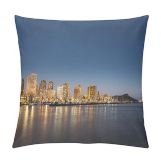 Personality  Panorama Of Waikiki Honolulu Hawaii Pillow Covers