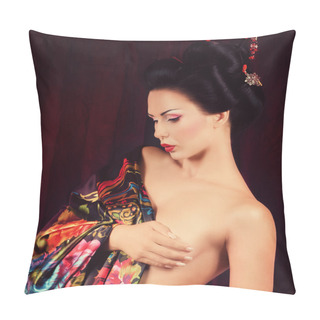Personality  Geisha Woman Pillow Covers