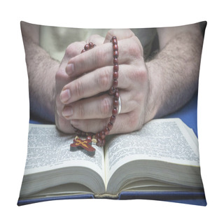 Personality  Christian Believer Praying To God With Rosary In Hand Pillow Covers