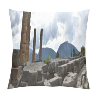 Personality  Vista Panoramica De Los Principales Monumentos Y Lugares De Grecia. Ruinas De La Antigua Delfos (Delphi). Oraculo De Delfos (Oracle). Pillow Covers