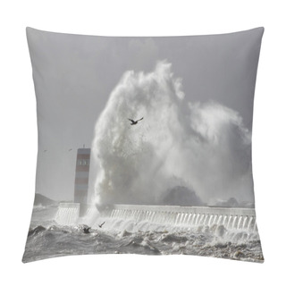 Personality  Big Wave Splash Pillow Covers