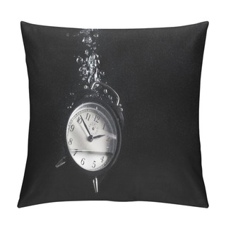 Personality  Clock In Water Pillow Covers